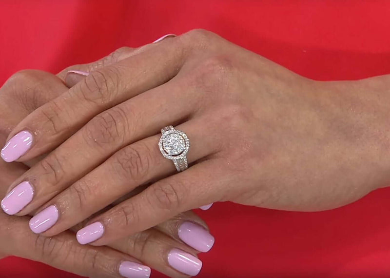 Halo-Round-Cluster-Diamond-engagement-ring