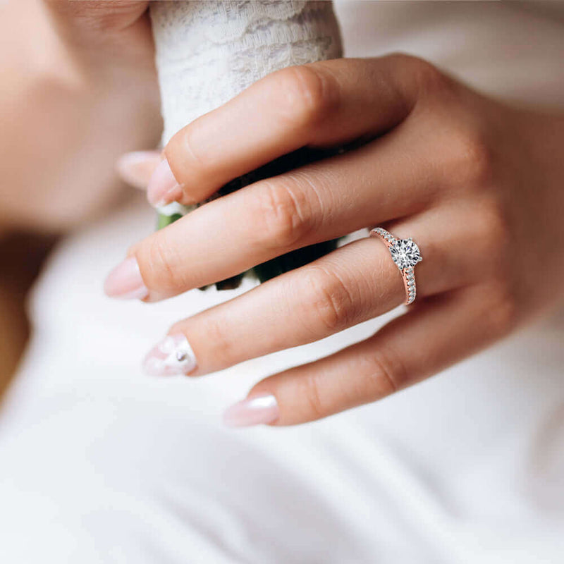 2 carat center stone engagement ring discount